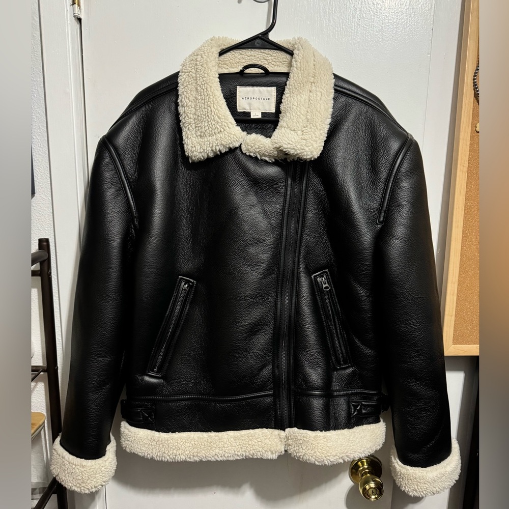 Women’s Aeropostale Black Faux Leather Jacket sz L